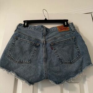 Levi’s 501 jean cutoff shorts